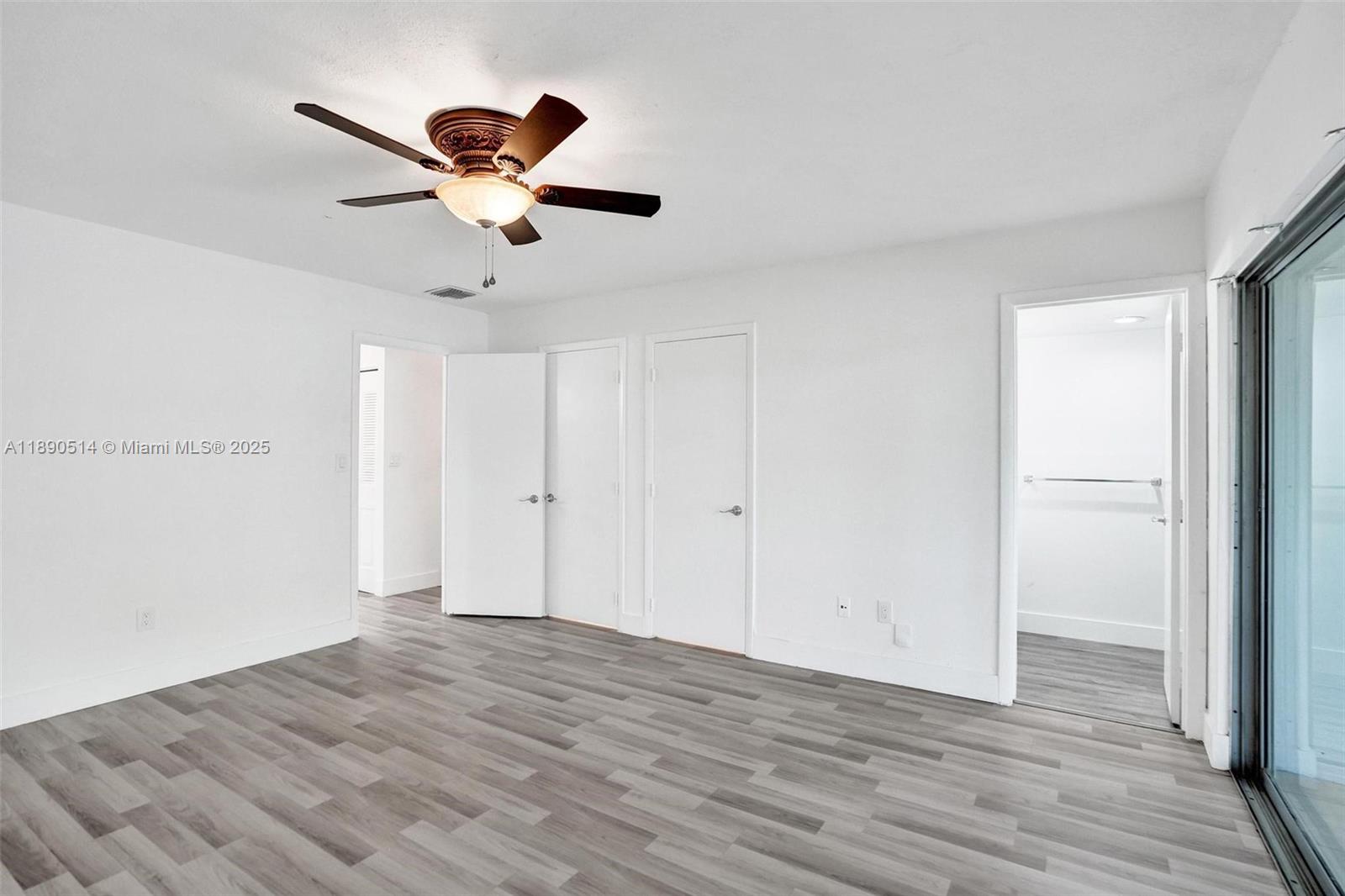 MANORS TOWNHOUSE 8-9 COND - Residential