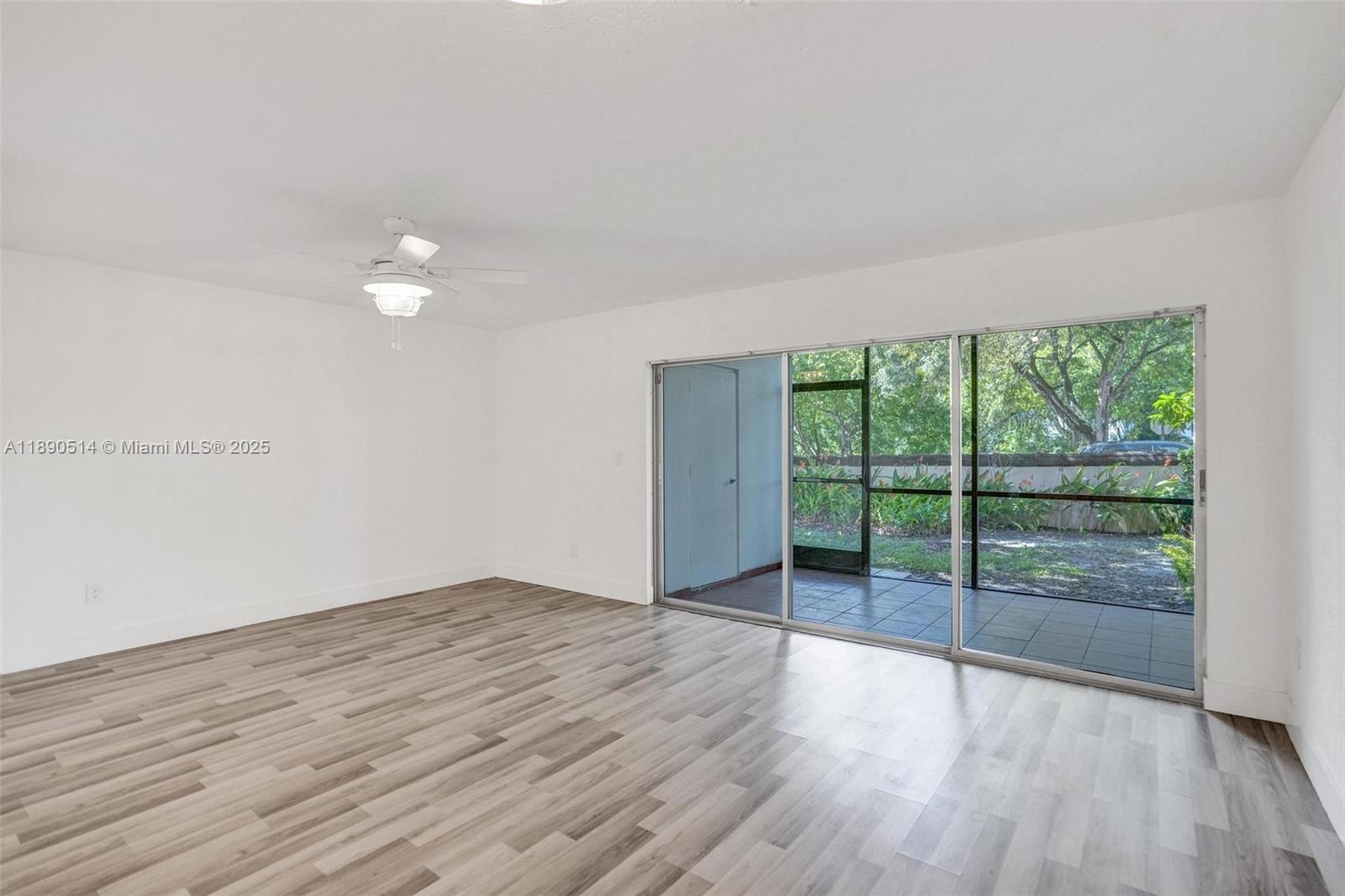 MANORS TOWNHOUSE 8-9 COND - Residential