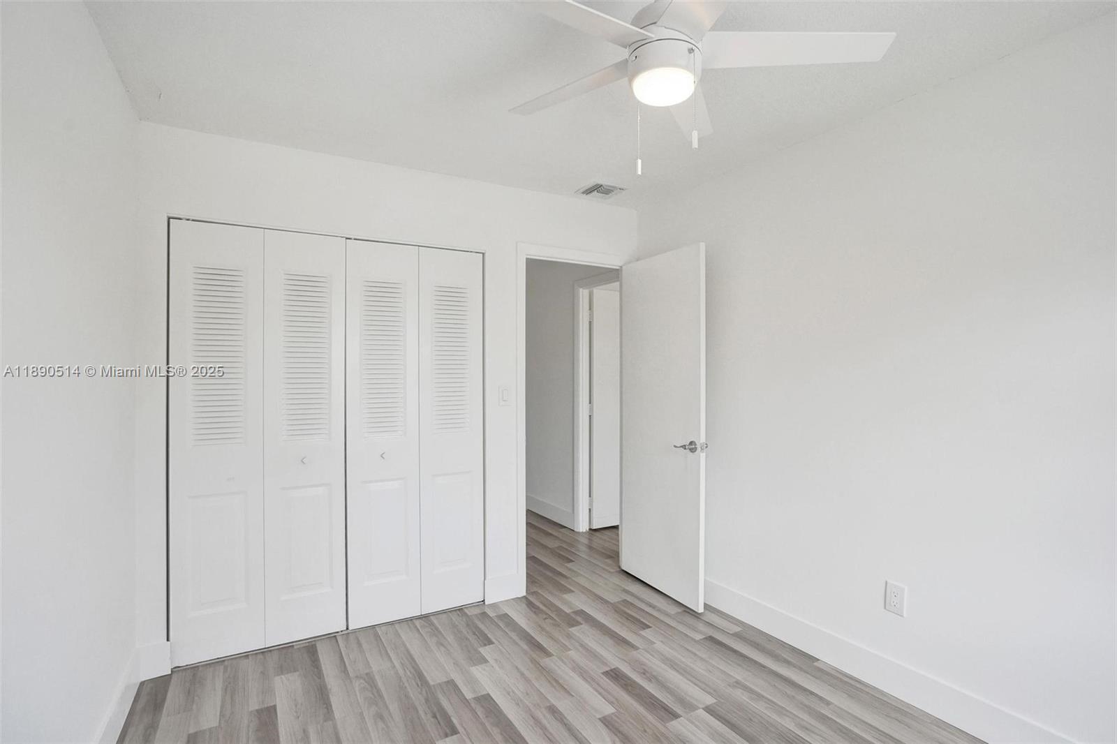 MANORS TOWNHOUSE 8-9 COND - Residential