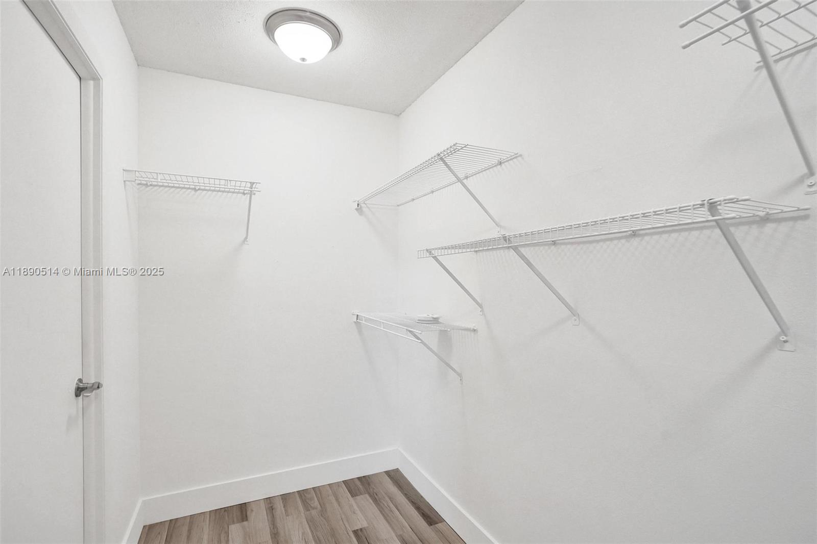MANORS TOWNHOUSE 8-9 COND - Residential
