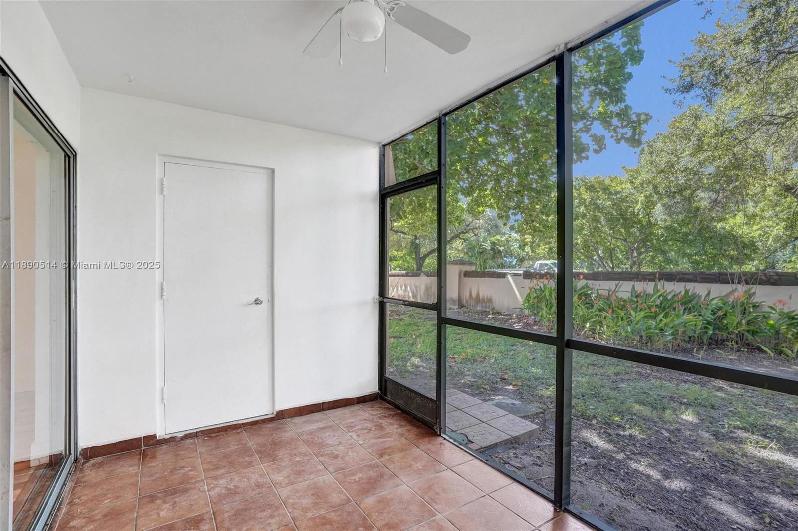 MANORS TOWNHOUSE 8-9 COND - Residential