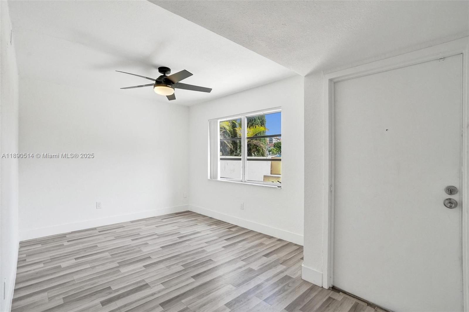 MANORS TOWNHOUSE 8-9 COND - Residential