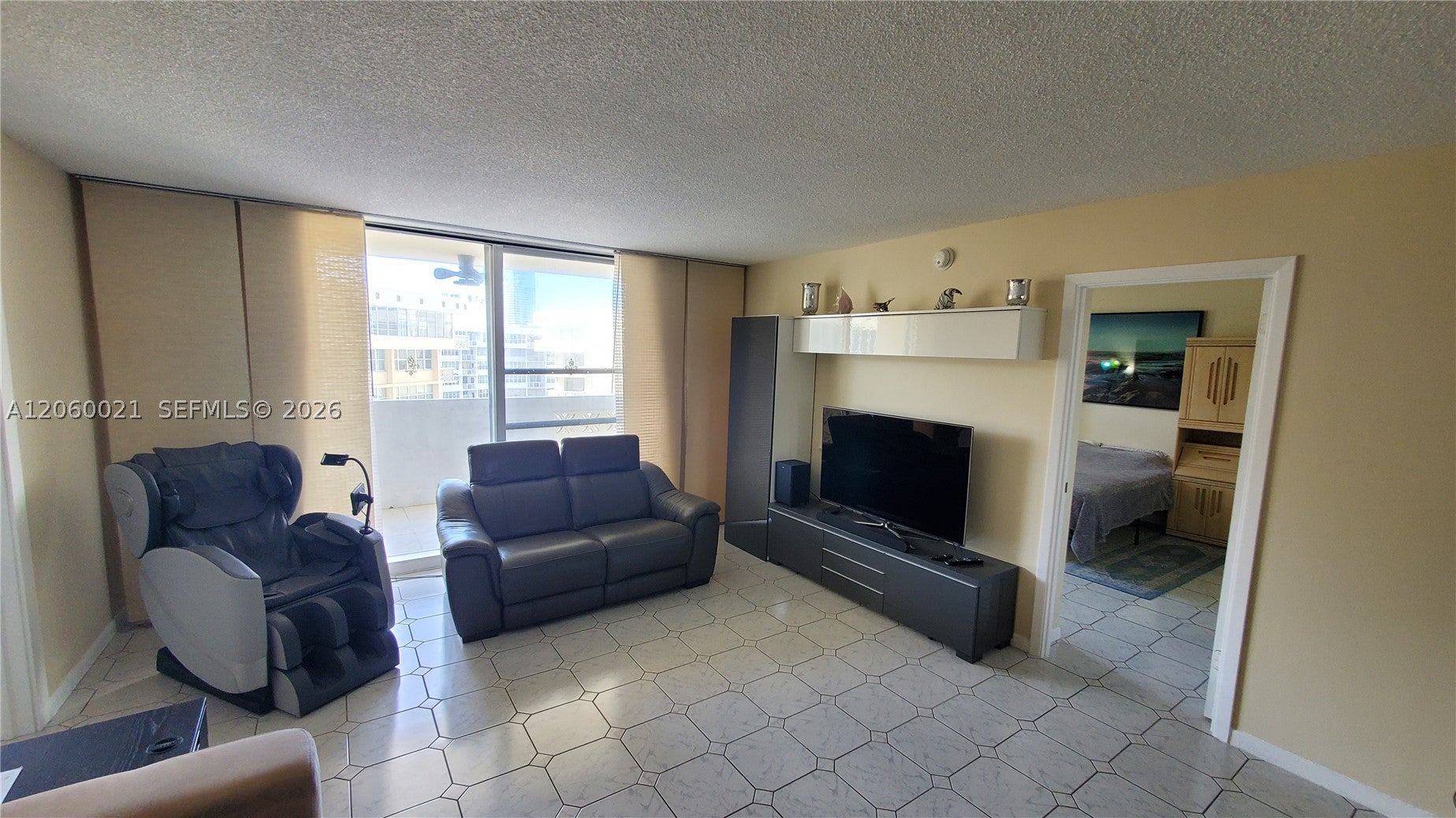1833 S Ocean Dr 1103