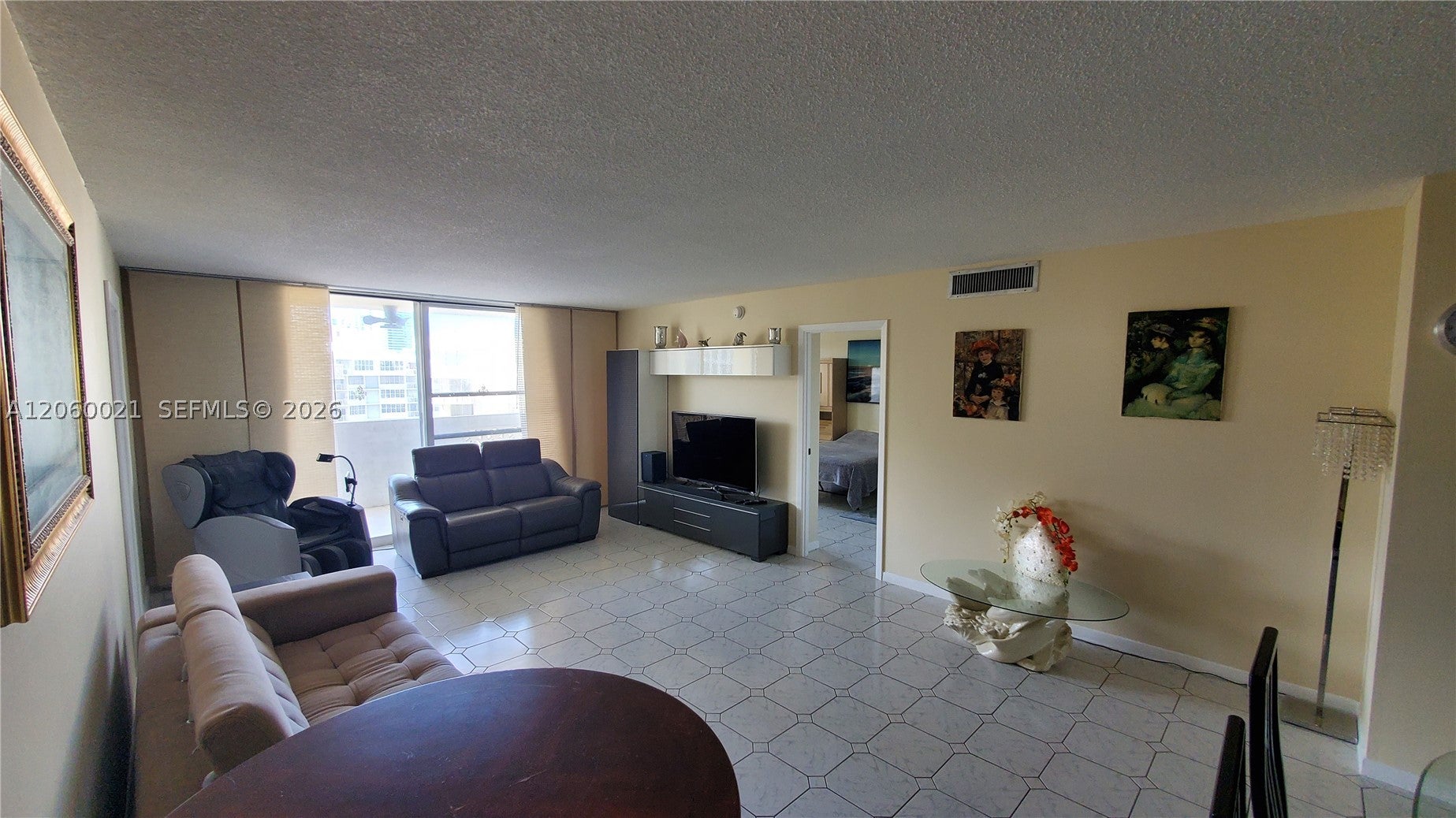 1833 S Ocean Dr 1103