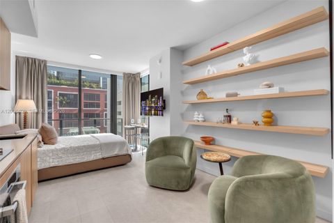 Tiny photo for 121 NE 5th St #912B, Miami, FL 33132 (MLS # A12006409)