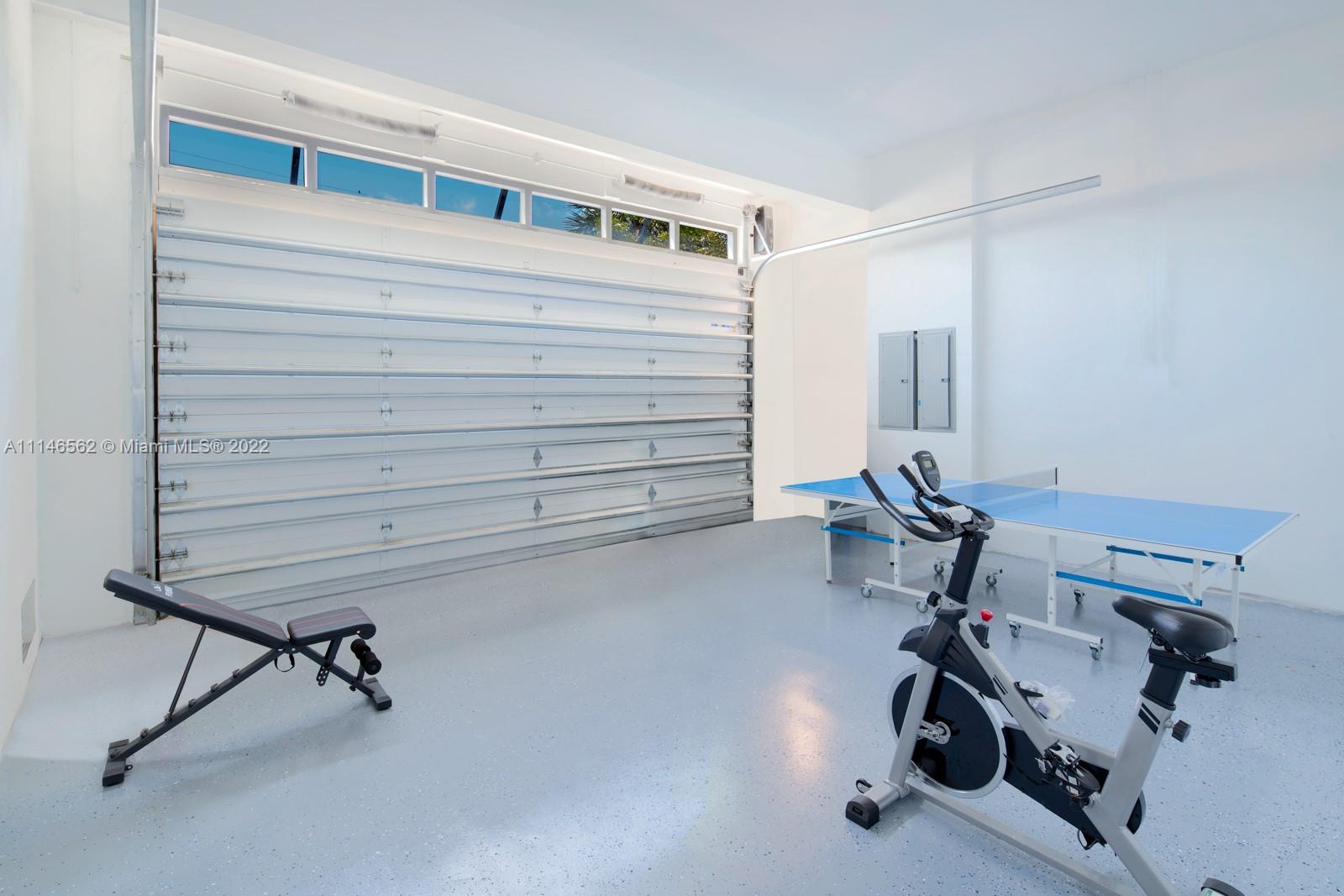 CORAL RIDGE COUNTRY CLUB - Residential