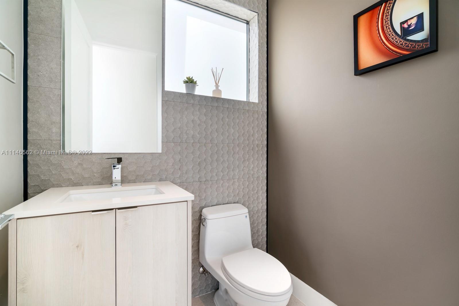 CORAL RIDGE COUNTRY CLUB - Residential