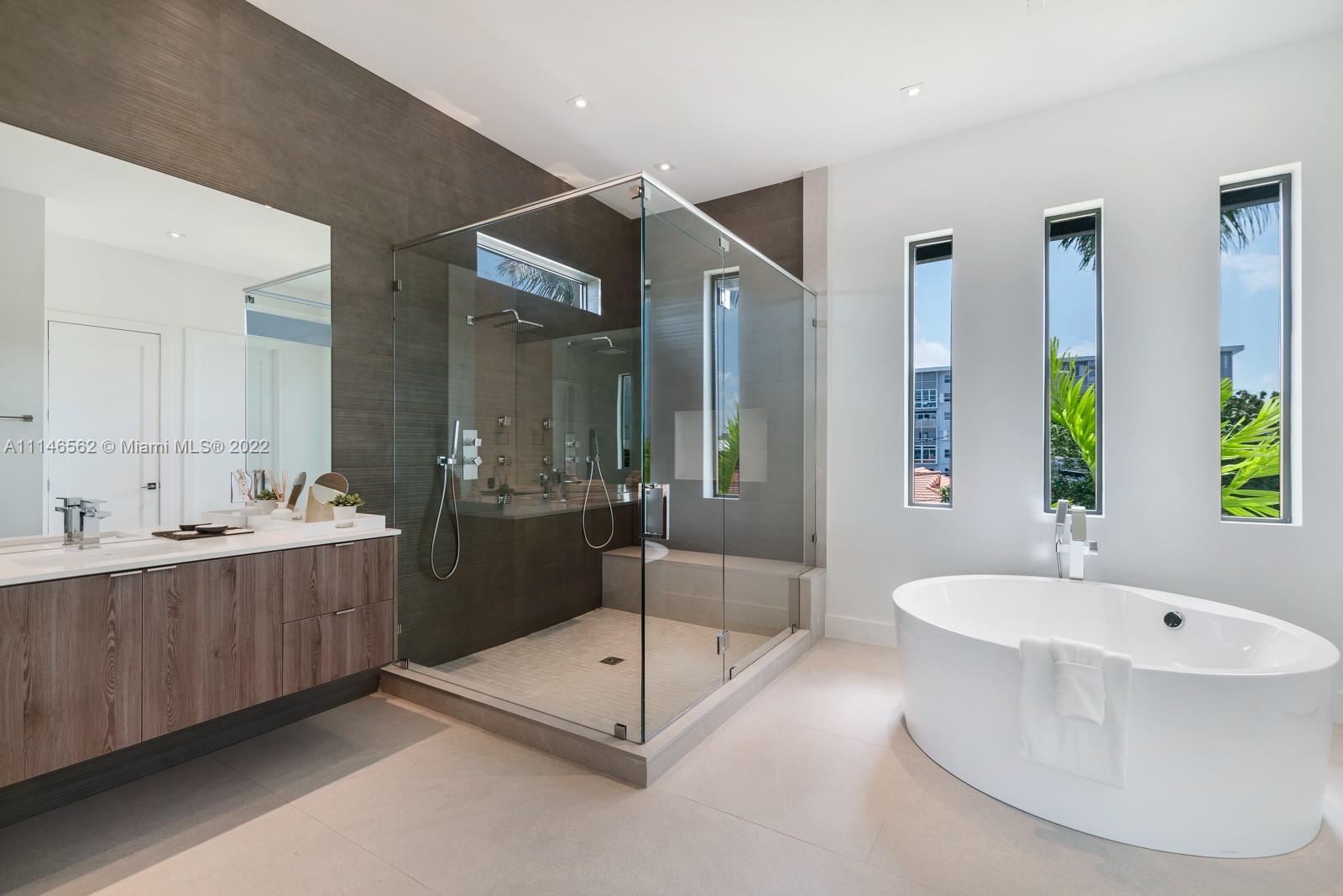 CORAL RIDGE COUNTRY CLUB - Residential