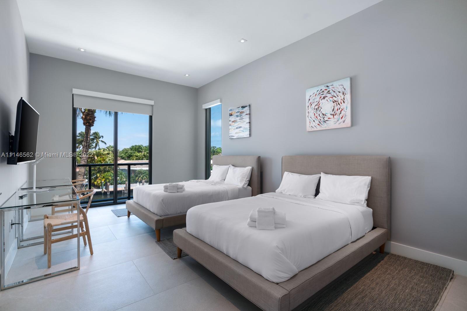 CORAL RIDGE COUNTRY CLUB - Residential