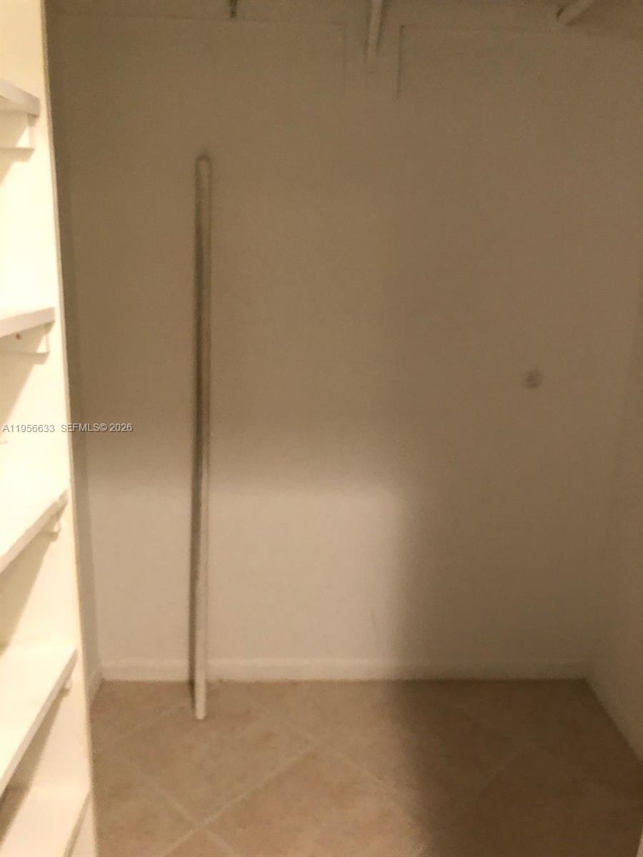 EMERALD HILLS C C APTS CO - Residential