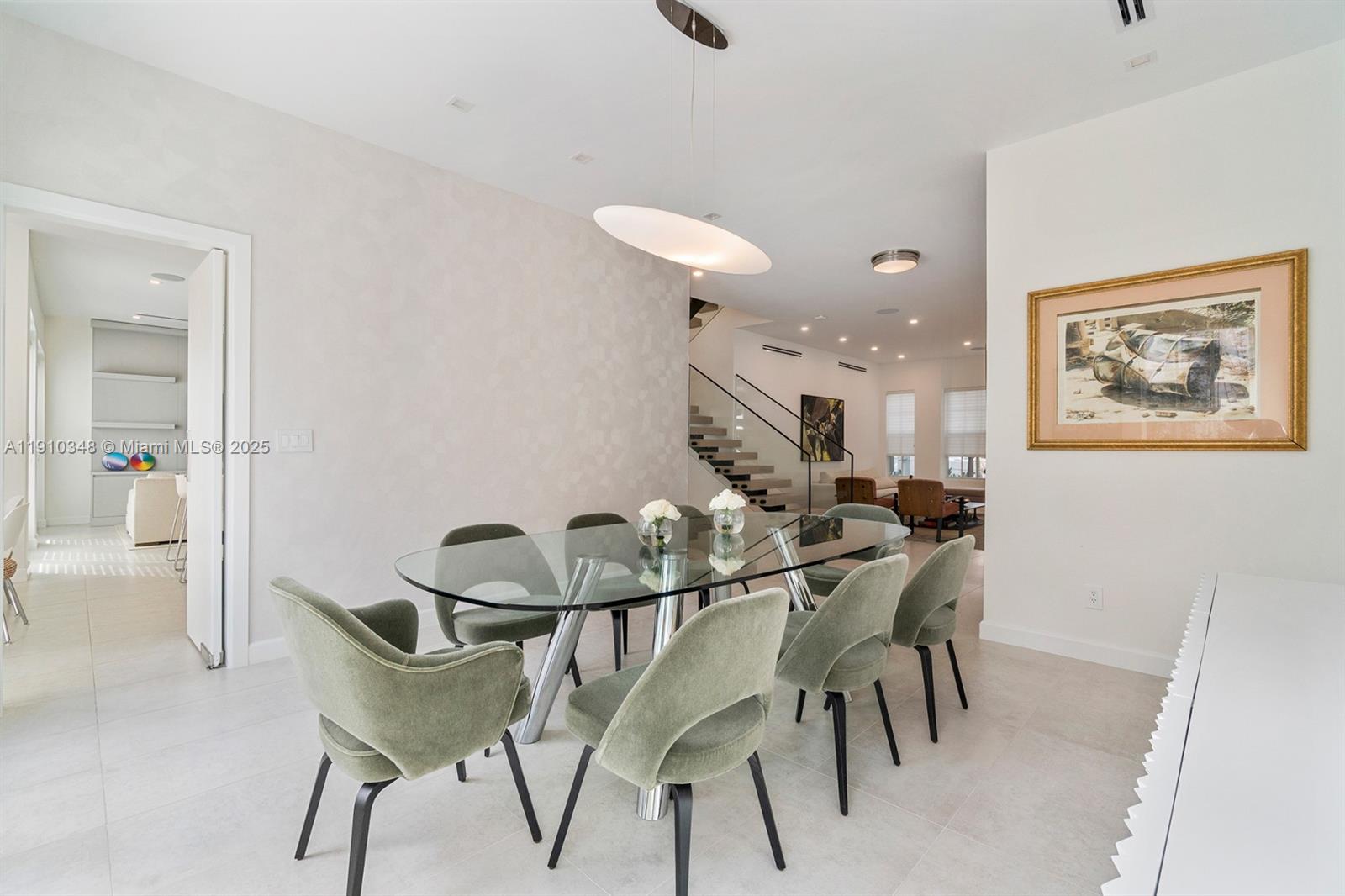 AVENTURA ESTATES - Residential