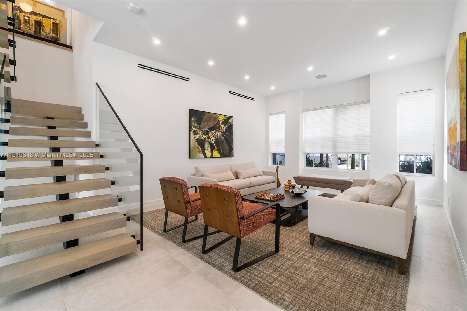 AVENTURA ESTATES - Residential