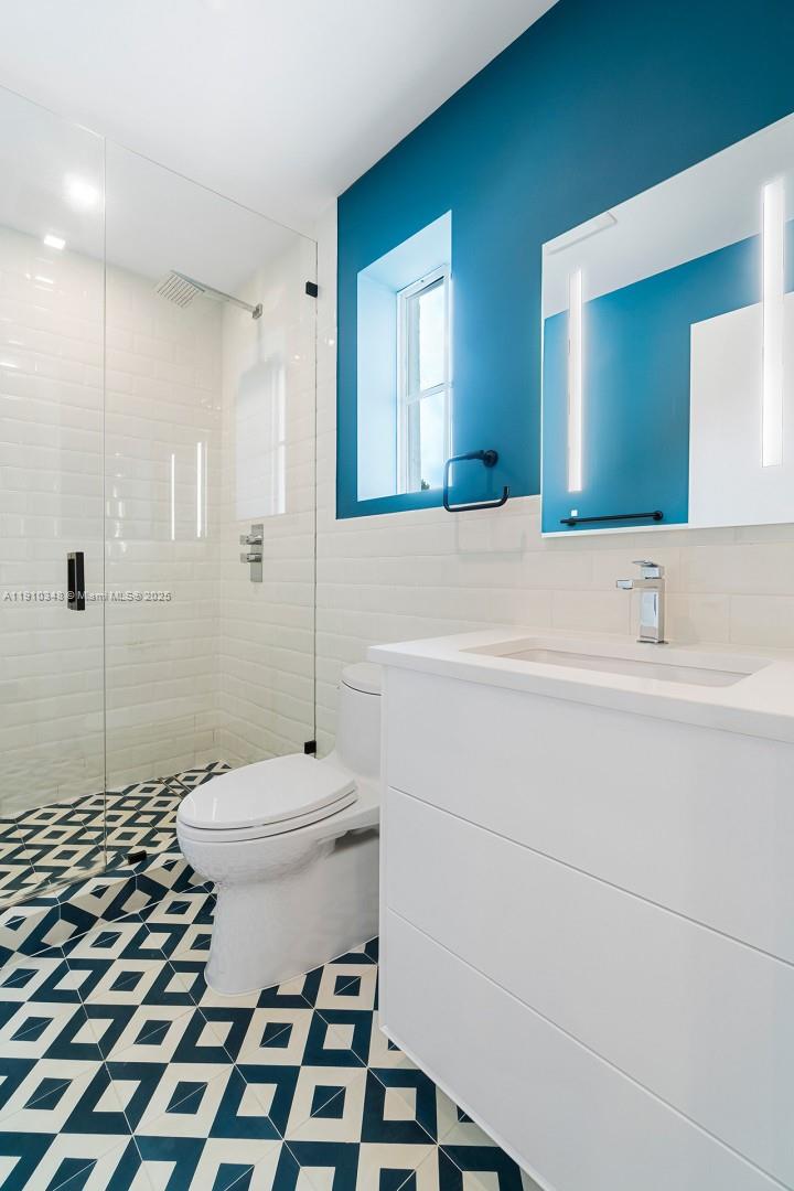 AVENTURA ESTATES - Residential