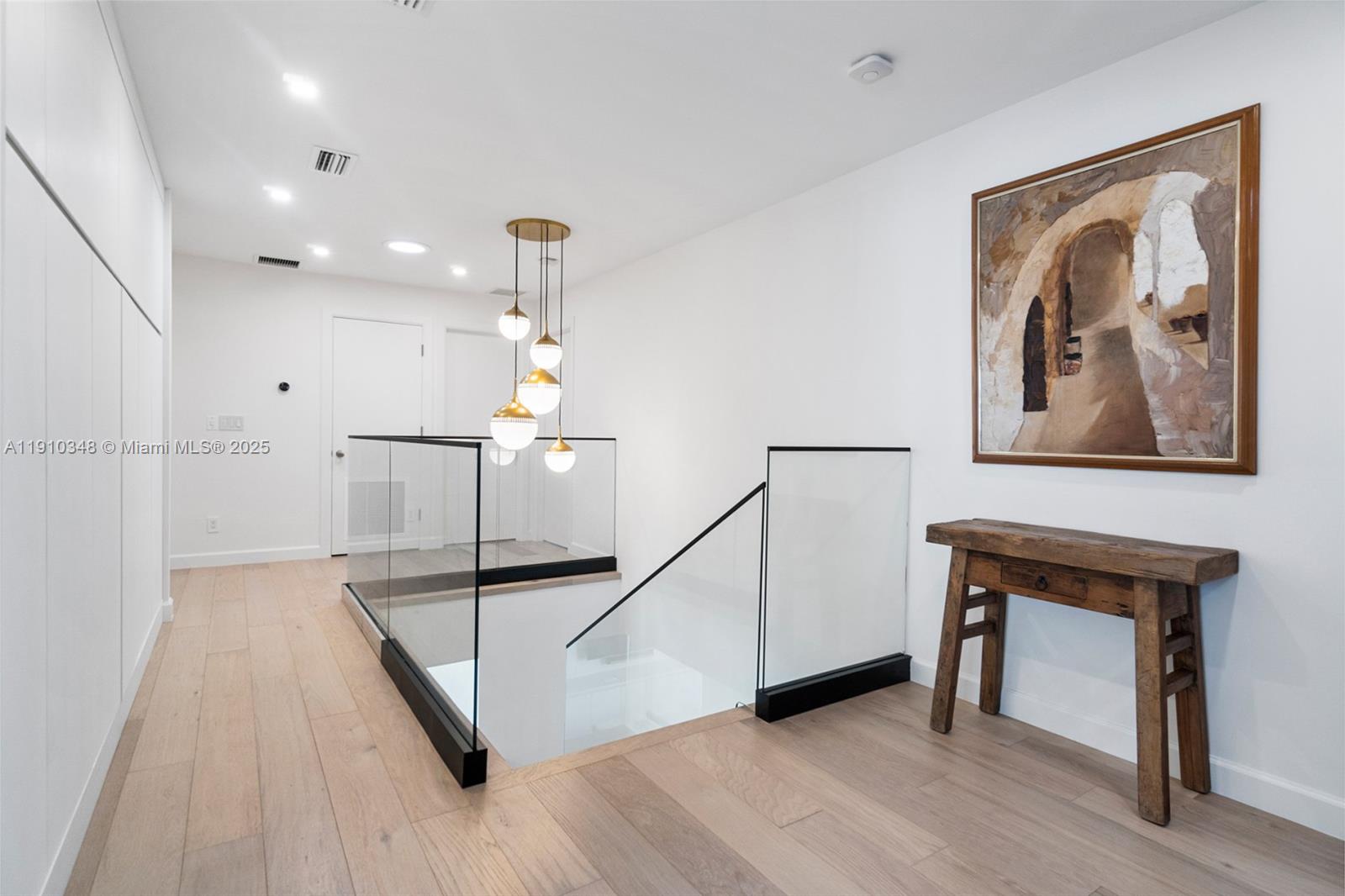 AVENTURA ESTATES - Residential