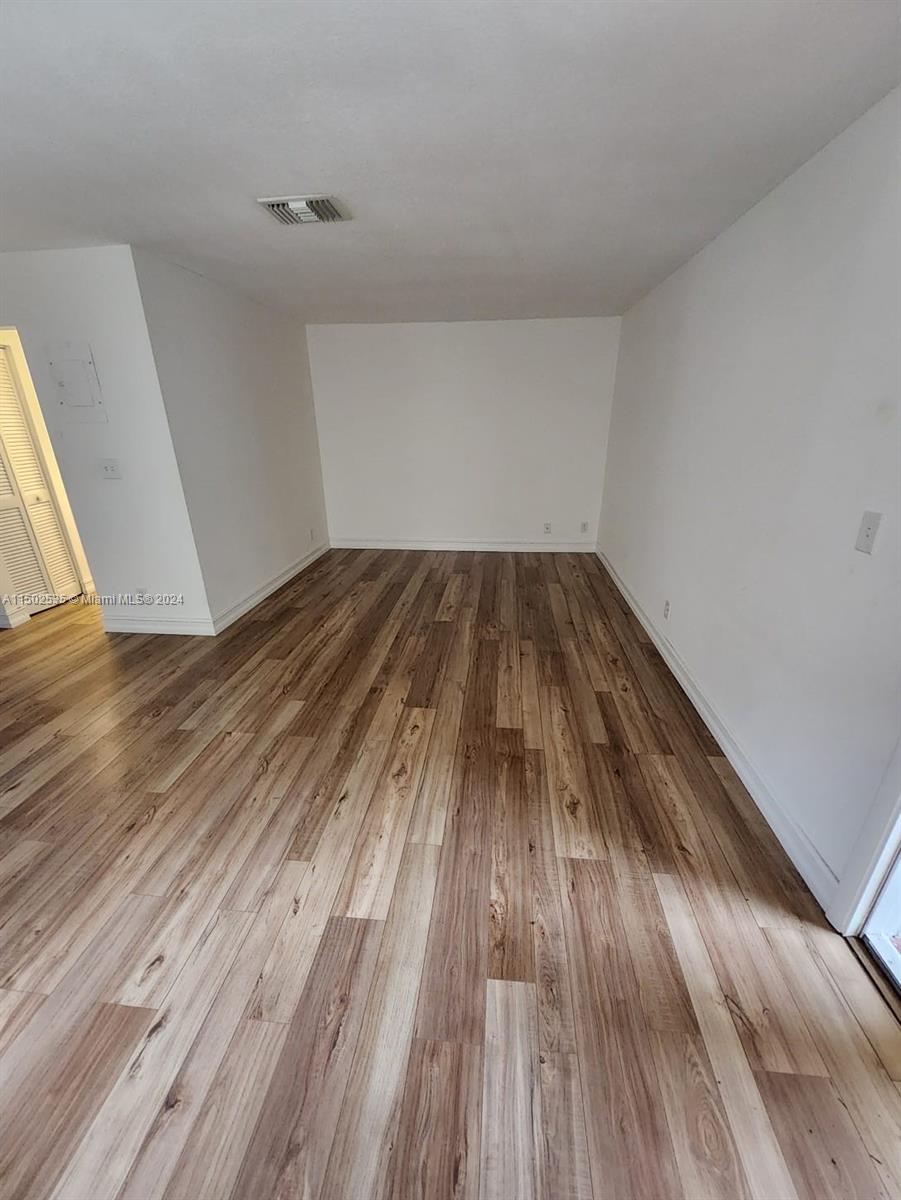 RAMBLEWOOD EAST CONDO - Residential