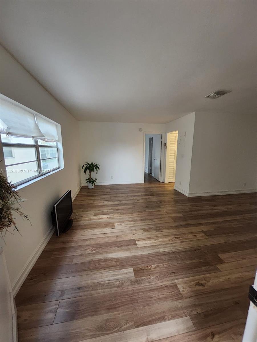 RAMBLEWOOD EAST CONDO - Residential