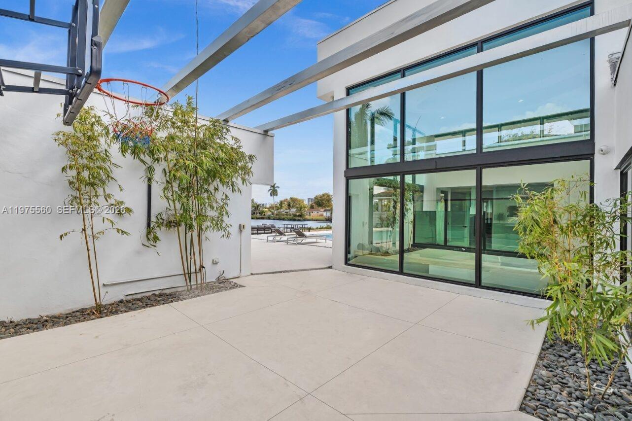 RAINTREE LAKE SEC THREE - Residential