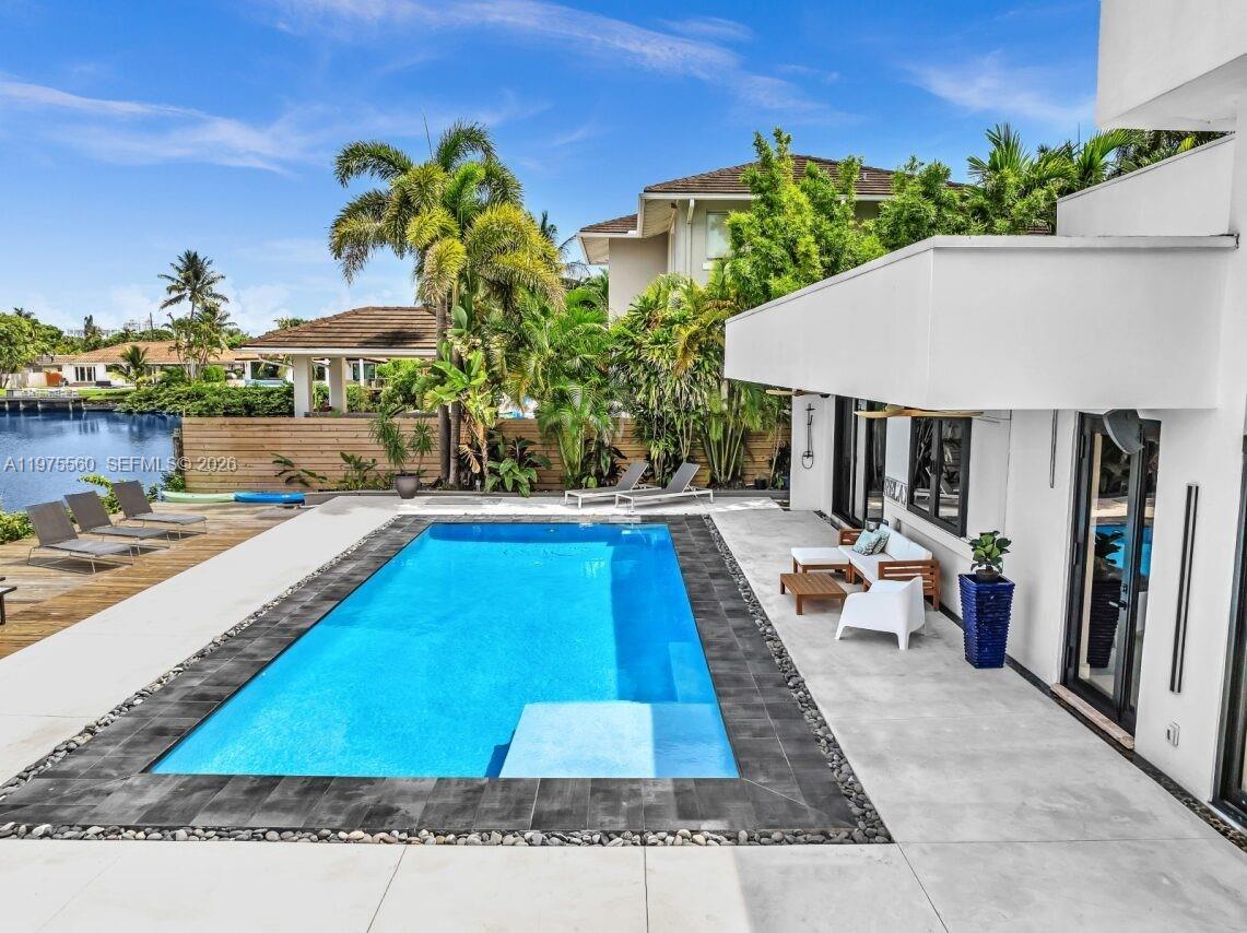 RAINTREE LAKE SEC THREE - Residential