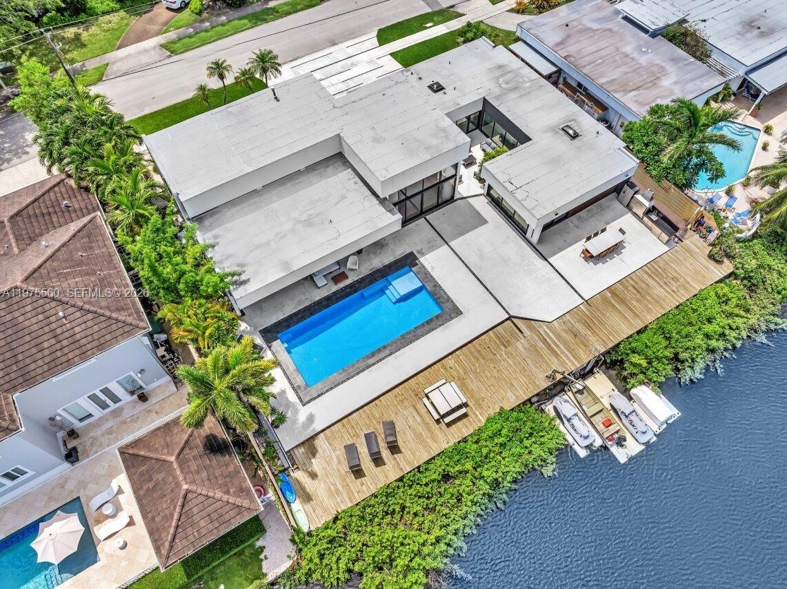 RAINTREE LAKE SEC THREE - Residential