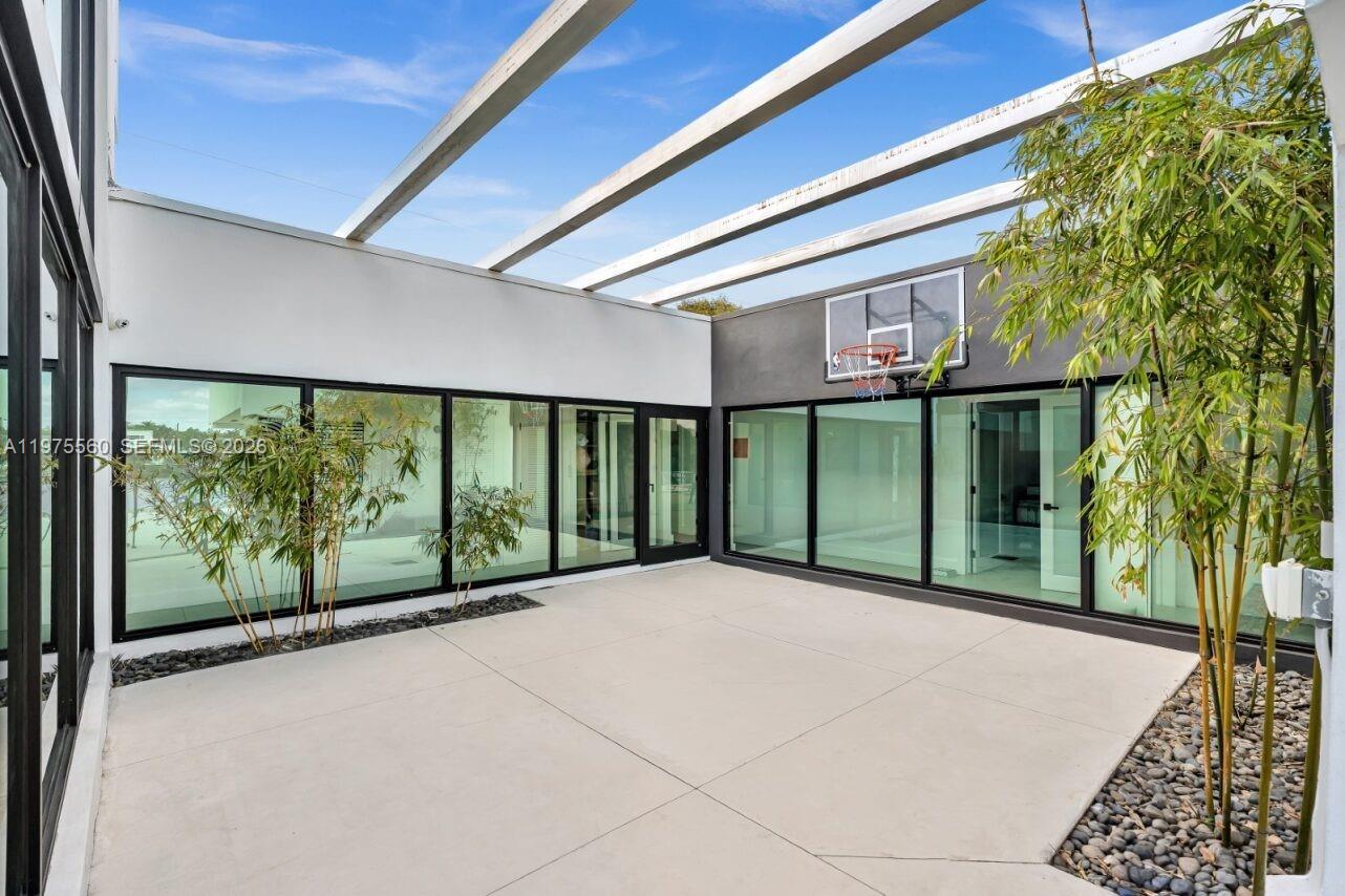 RAINTREE LAKE SEC THREE - Residential