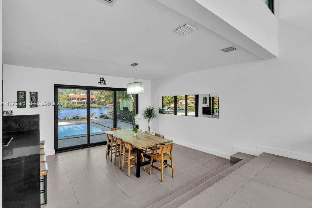 RAINTREE LAKE SEC THREE - Residential