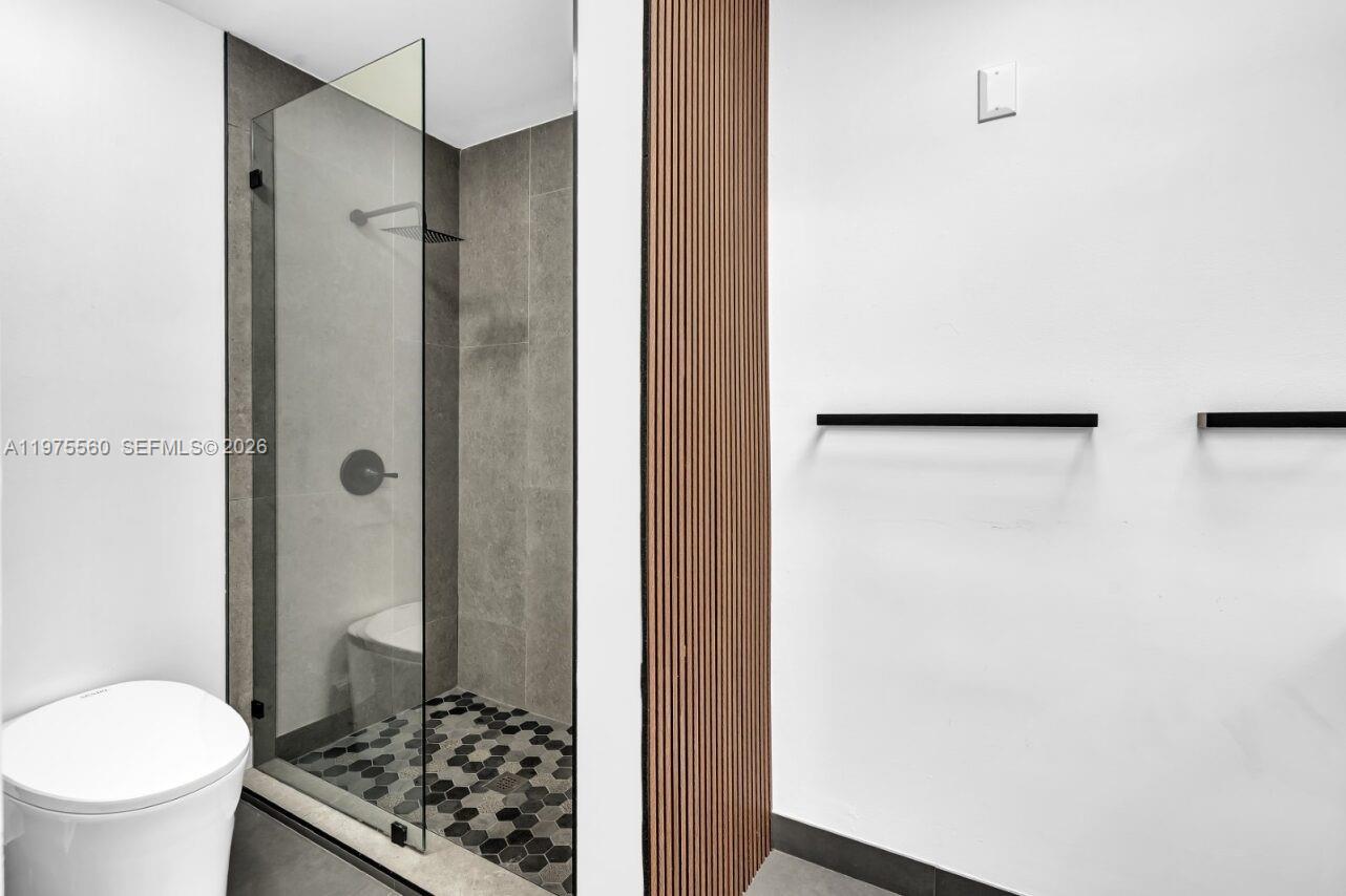 RAINTREE LAKE SEC THREE - Residential