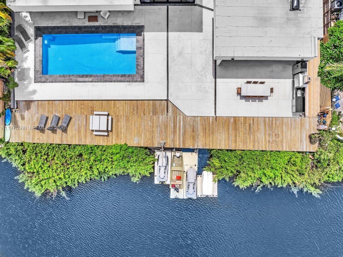 RAINTREE LAKE SEC THREE - Residential