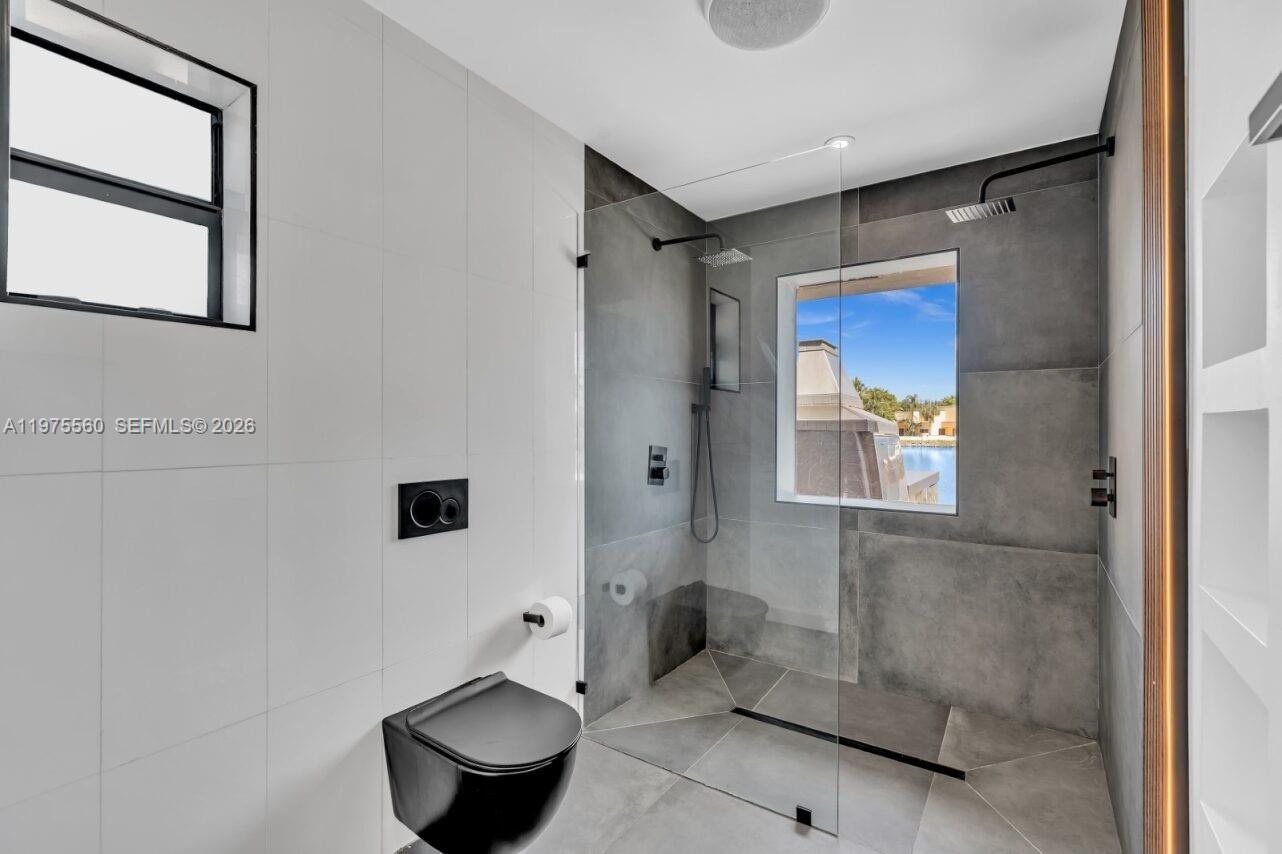 RAINTREE LAKE SEC THREE - Residential