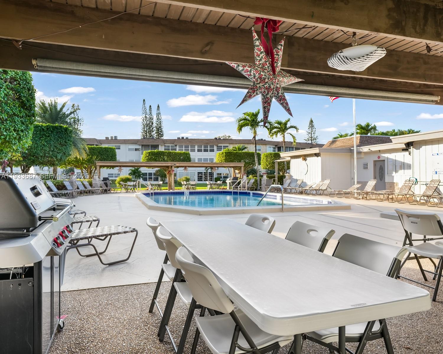 SEAGRAPE GARDENS CONDO - Residential