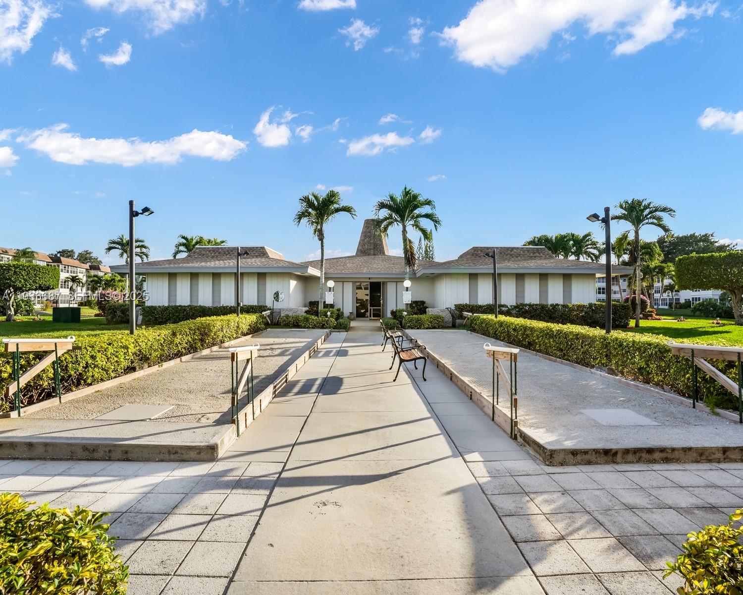 SEAGRAPE GARDENS CONDO - Residential