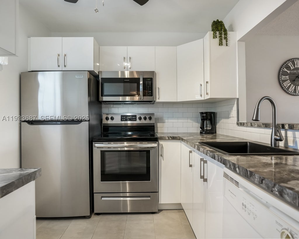 Photo of 4706 NW 36th St #507, Lauderdale Lakes, FL 33319 (MLS # A11933687)
