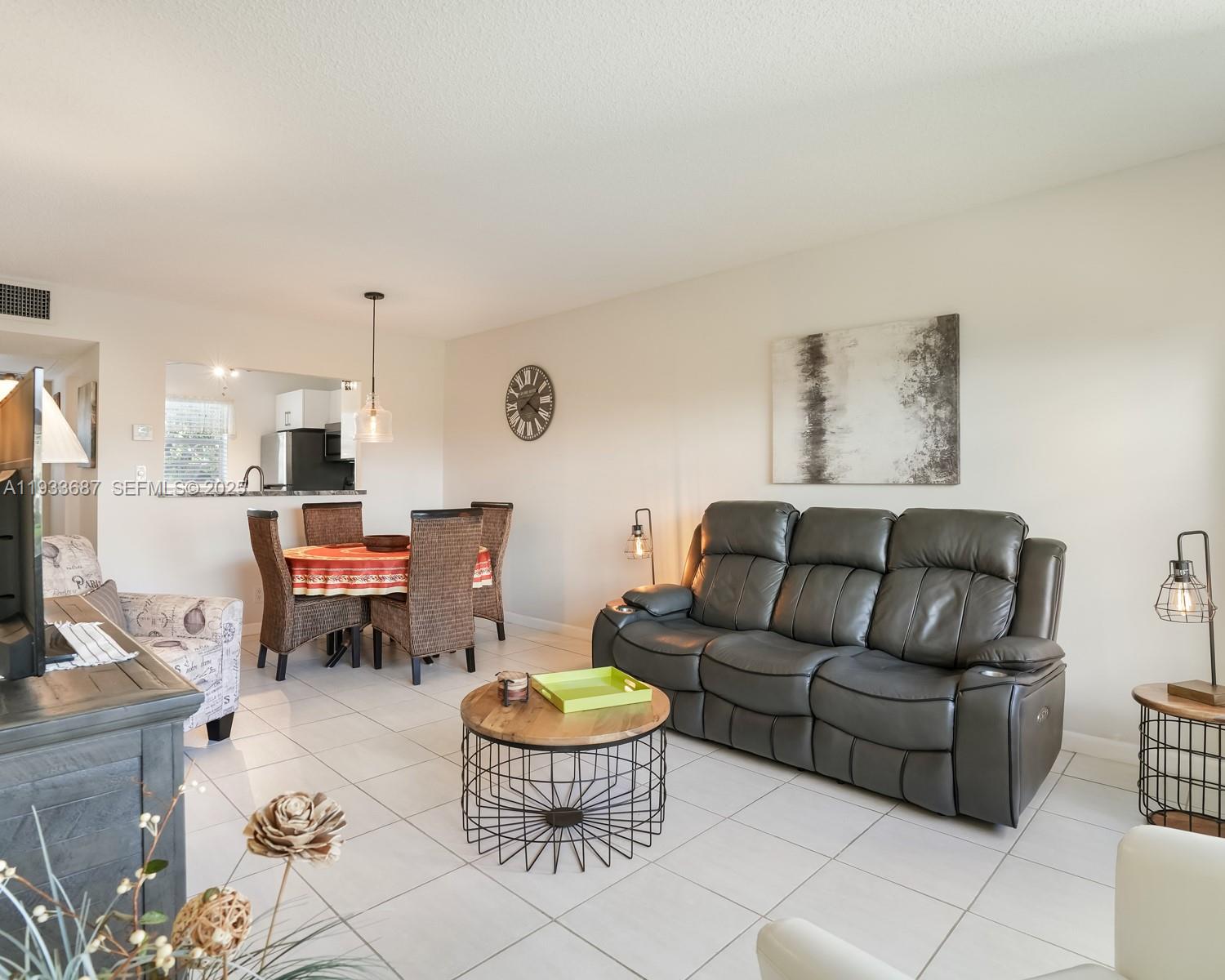 SEAGRAPE GARDENS CONDO - Residential