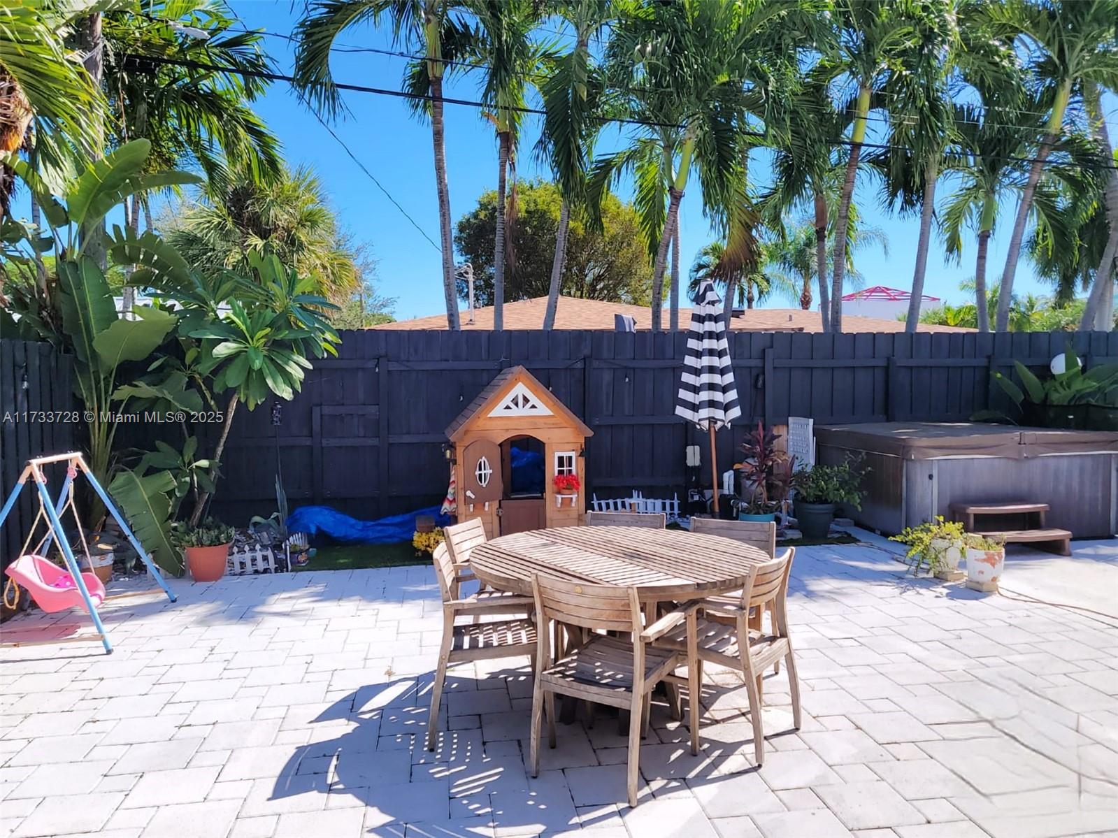 CORAL WOODS - Residential