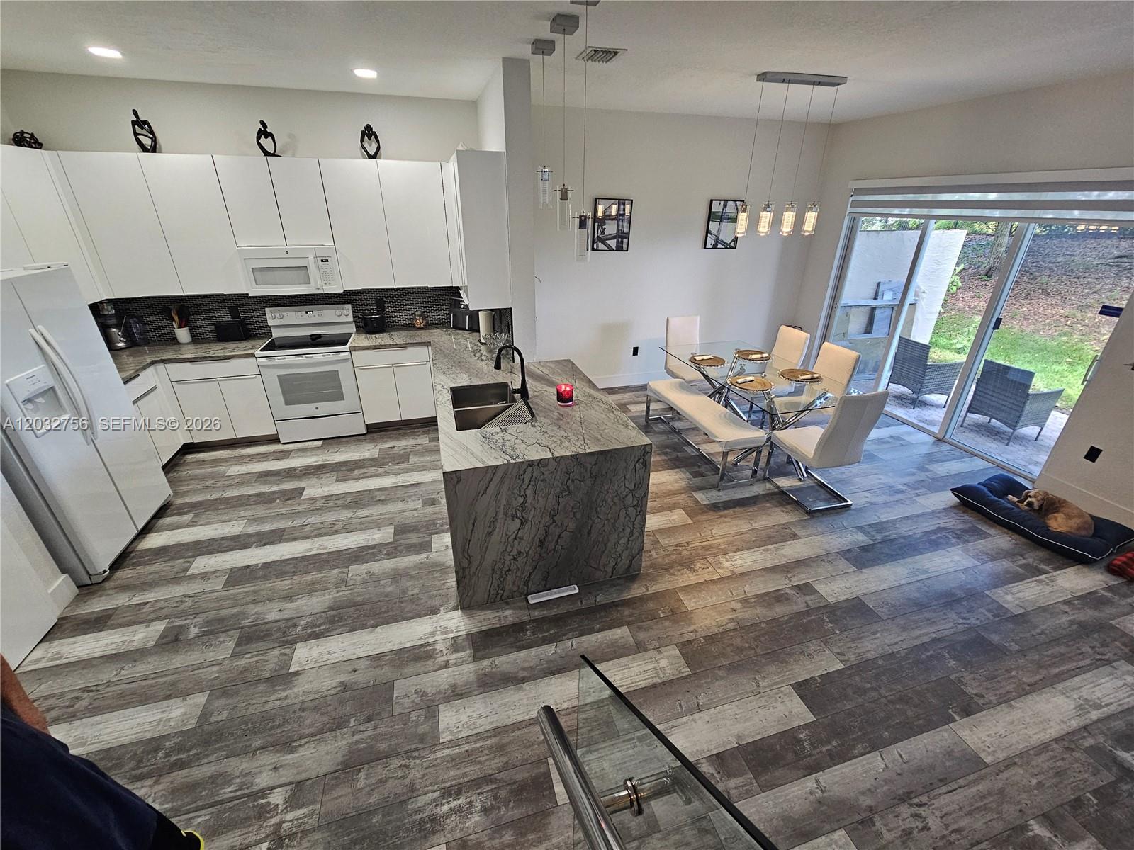 4331 SW 124th Way