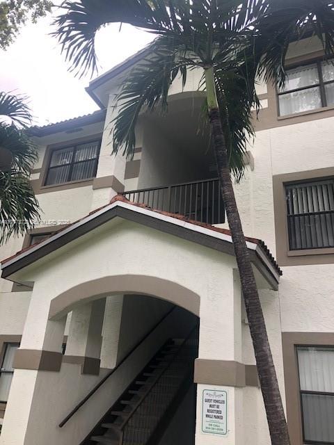 HOLLYWOOD PARC CONDO - Residential Lease