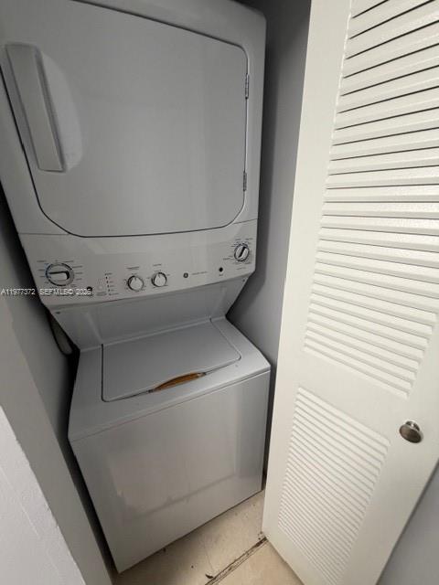 HOLLYWOOD PARC CONDO - Residential Lease