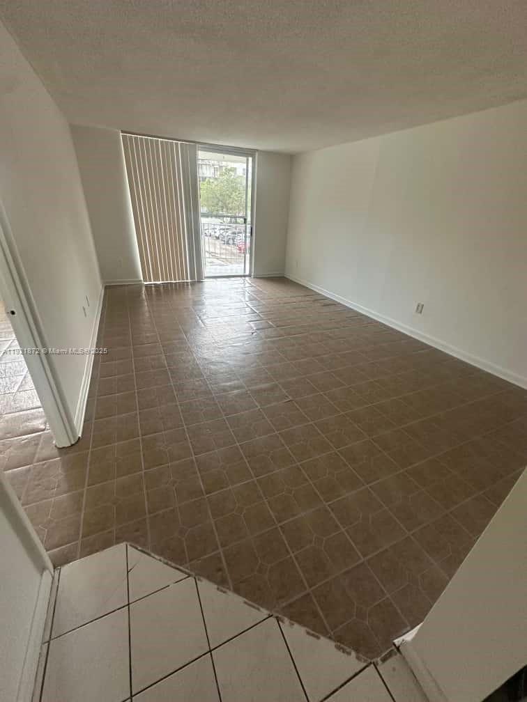 MONTECARLO CONDO - Residential