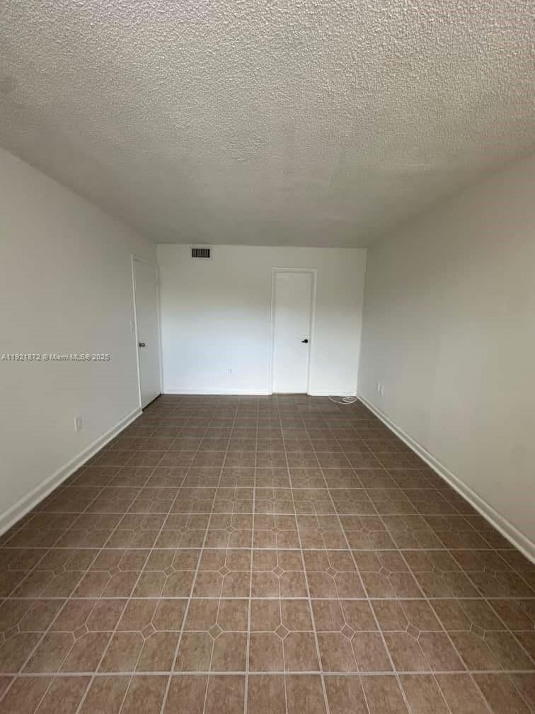 MONTECARLO CONDO - Residential