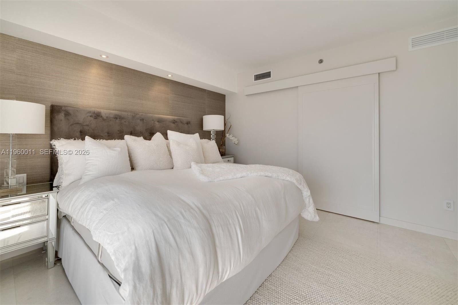 ICONBRICKELL CONDO NO 1 - Residential