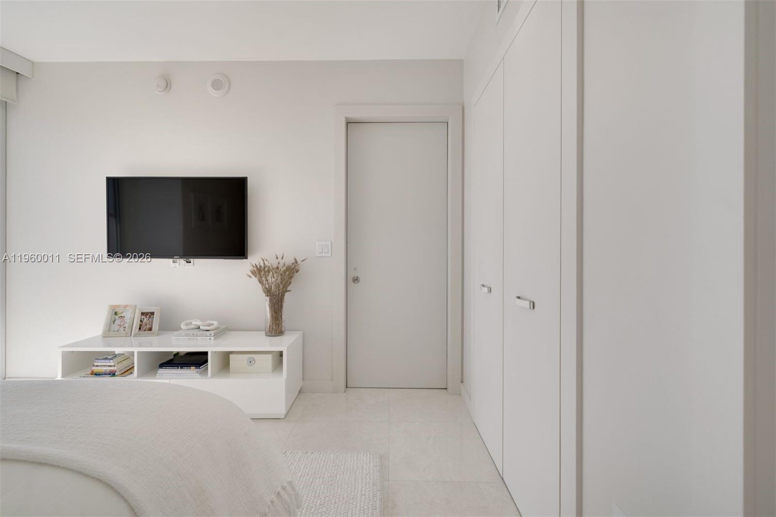 ICONBRICKELL CONDO NO 1 - Residential