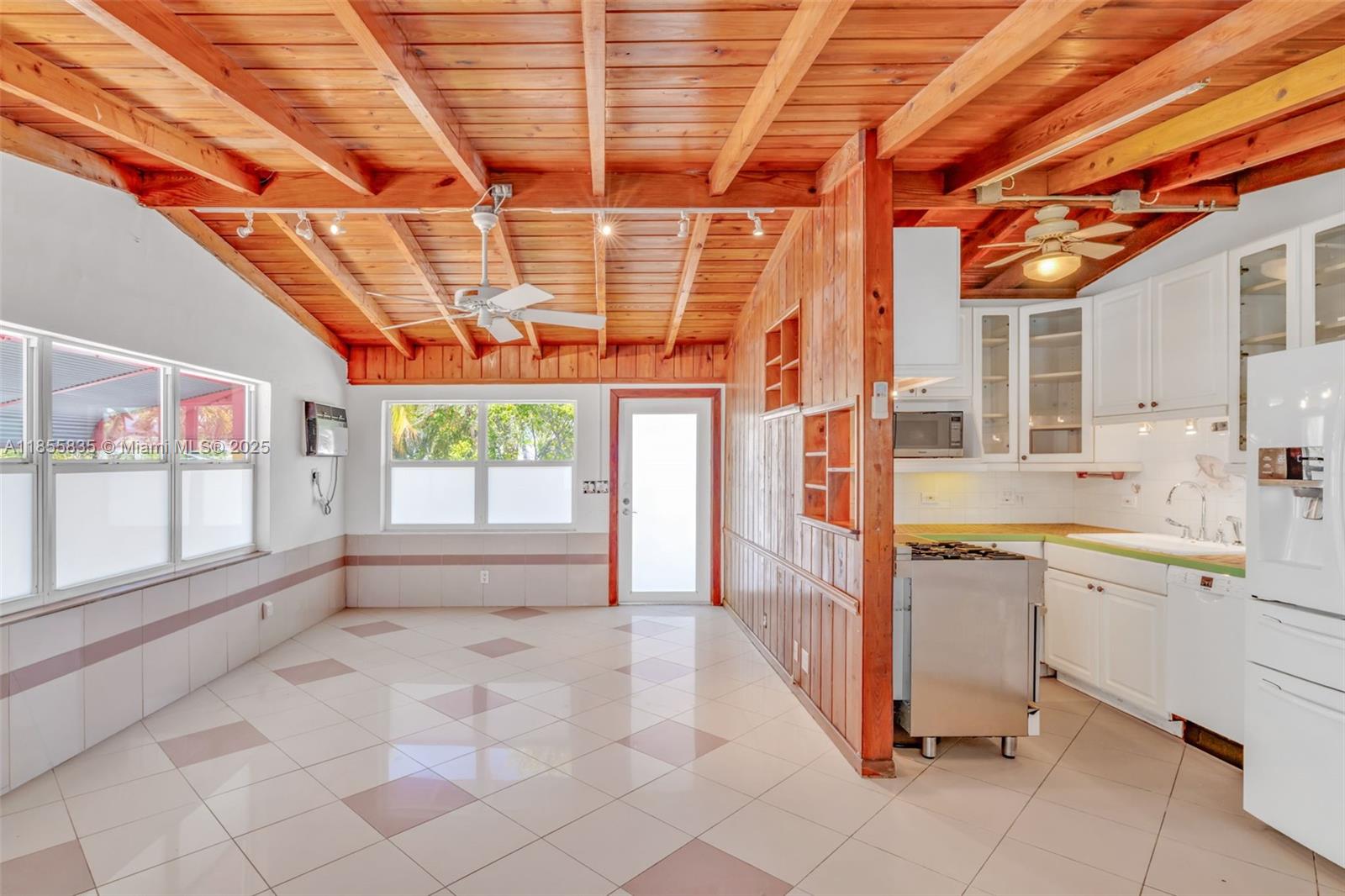 PLANTATION KEY COLONY 1ST - Residential