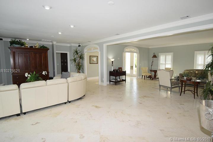 INDIALUCIE EAST - Residential