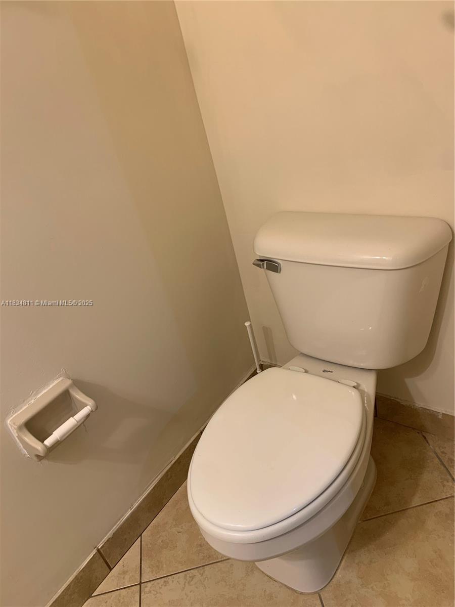 HAMPTON HILLS - Residential Lease