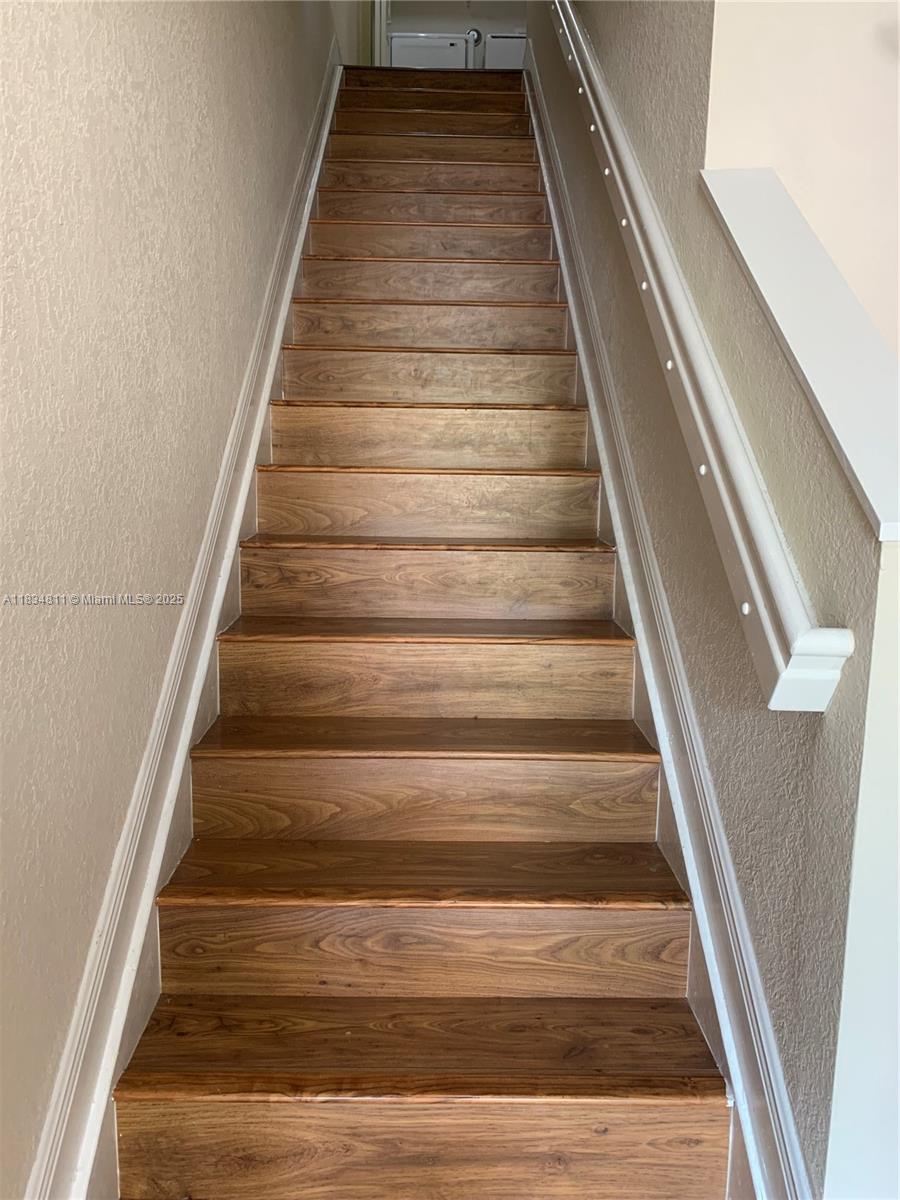 HAMPTON HILLS - Residential Lease