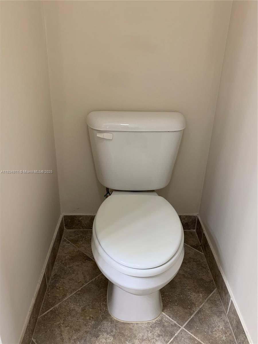 HAMPTON HILLS - Residential Lease