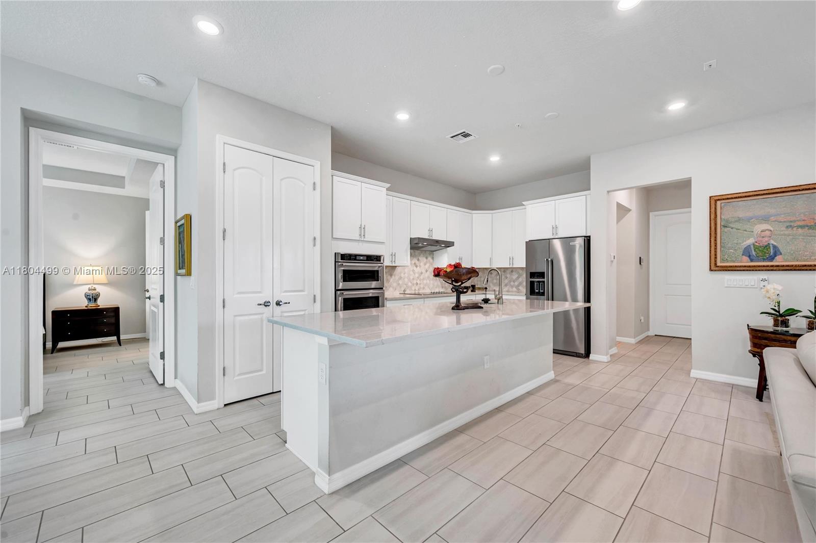BOCA FLORES CONDO - Residential Lease