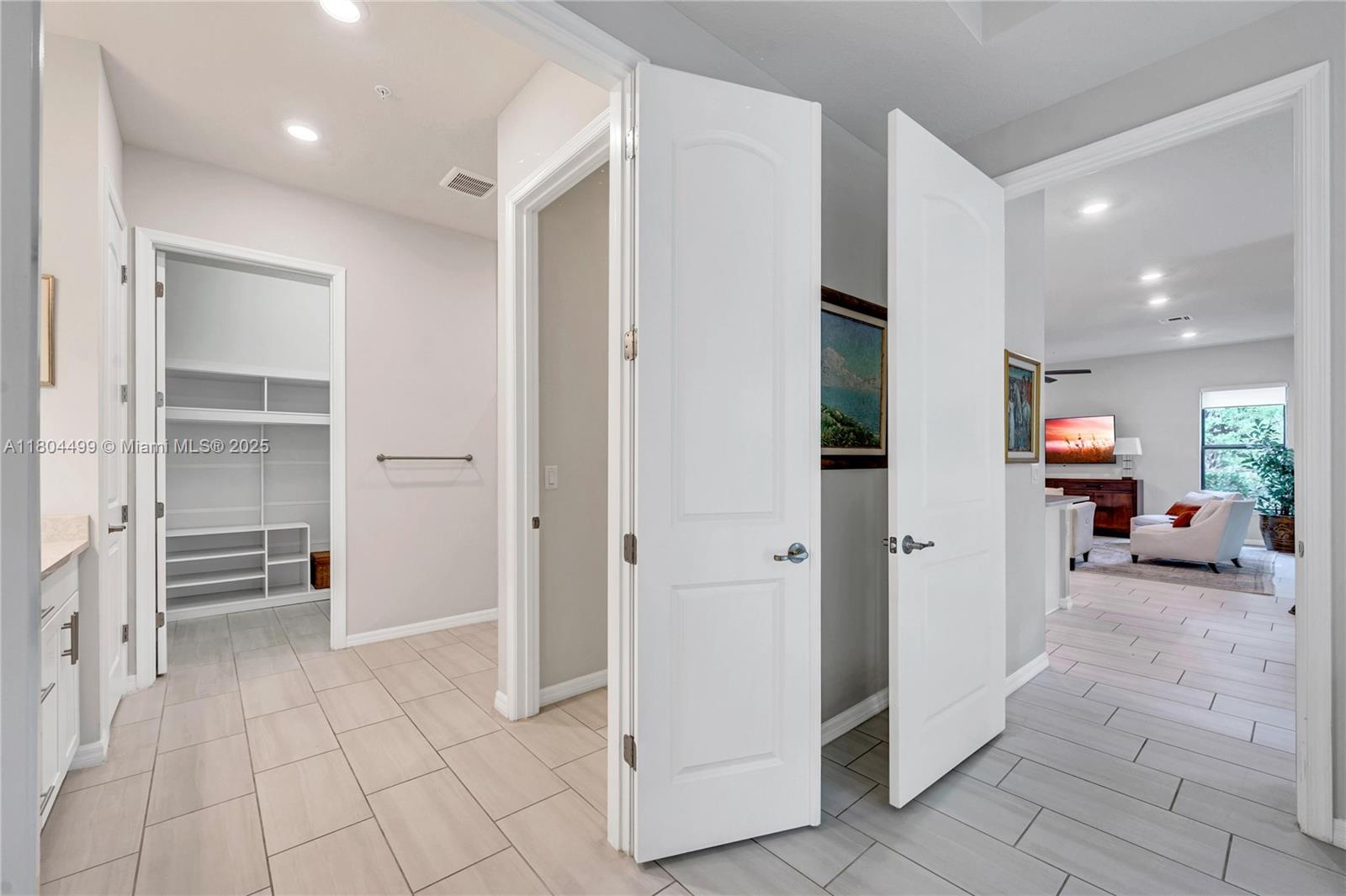 BOCA FLORES CONDO - Residential Lease