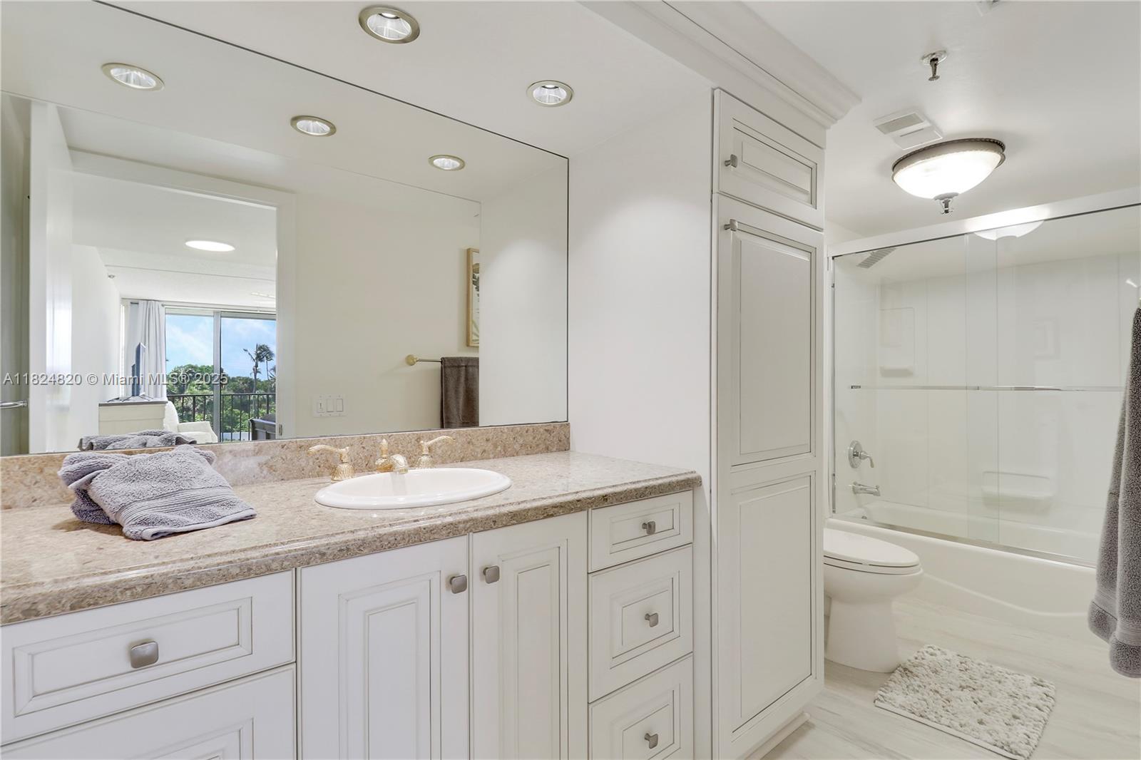 OCEANCREST CONDO APTS - Residential
