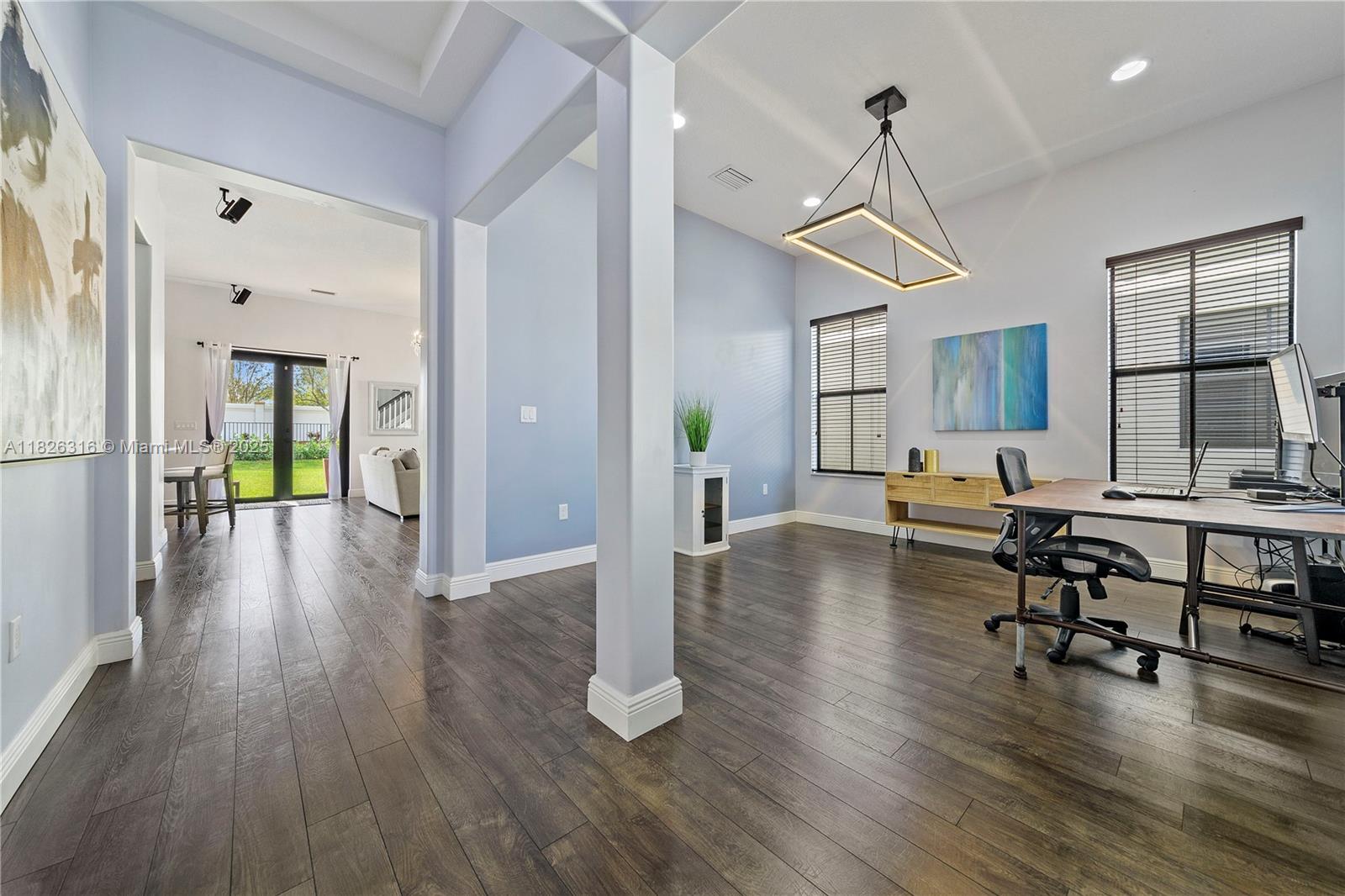 8352 NW 26th Ct, Cooper City, FL, 33024/$1,200,000 1 8352 NW 26th Ct
