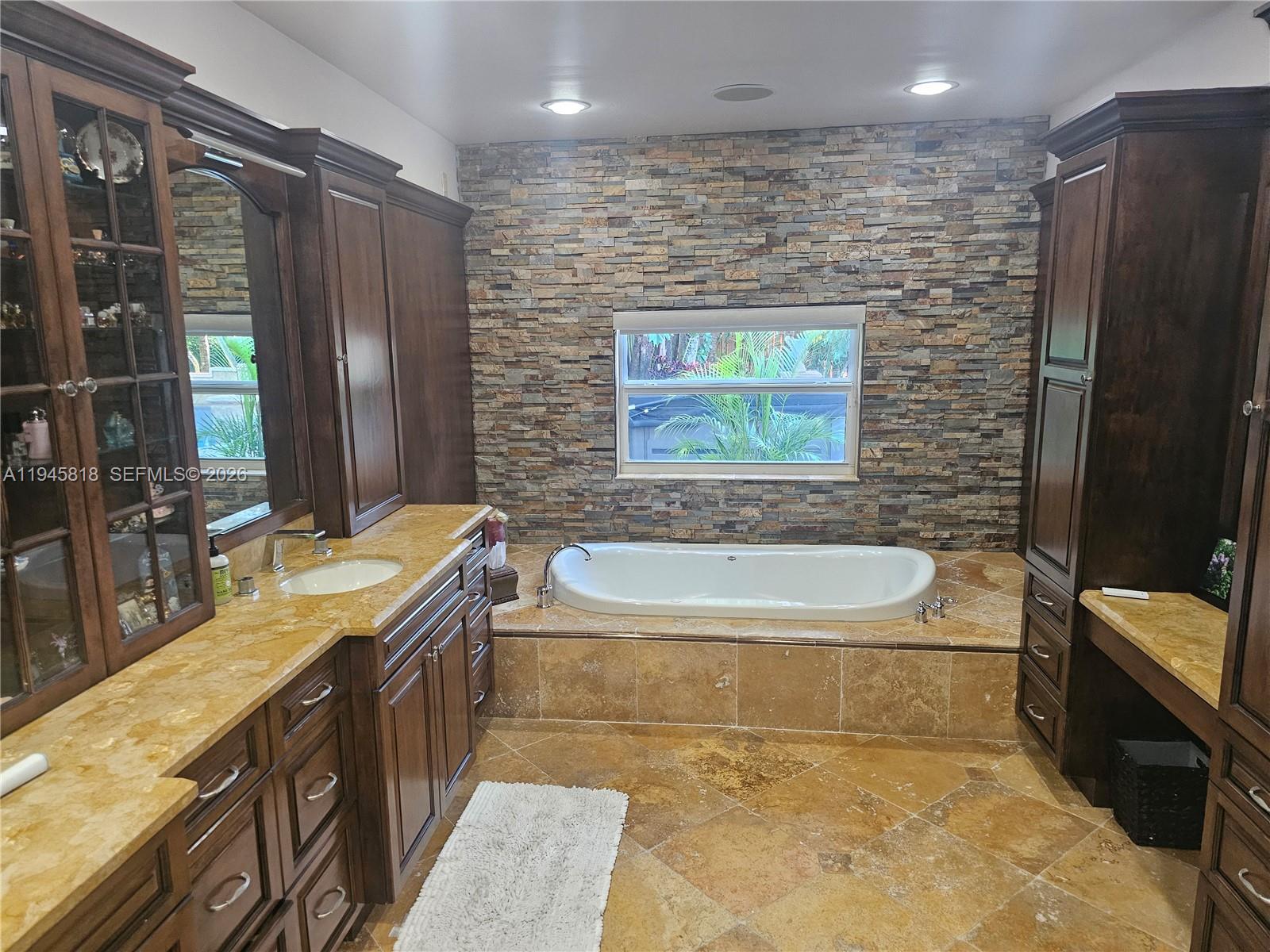 FOREST RIDGE - Residential